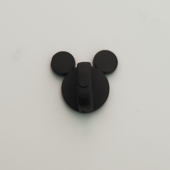 Disney Pin Trading Mickey Mouse Cruise Line Captain/Director Cuties Pin - Picture 3 of 3